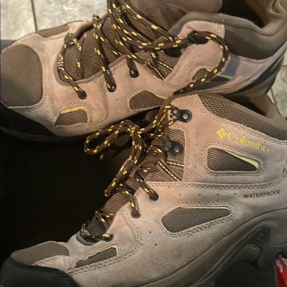 Columbia Men's Waterproof Boots - Brown and Black